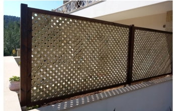 ΞΥΛΙΝΑ ΚΑΦΑΣΩΤΑ ΕΜΠΟΤΙΣΜΕΝΗΣ ΞΥΛΕΙΑΣ ΤΟΠΟΘΕΤΗΣΗ ΣΕ ΕΞΩΤΕΡΙΚΟ ΧΩΡΟ